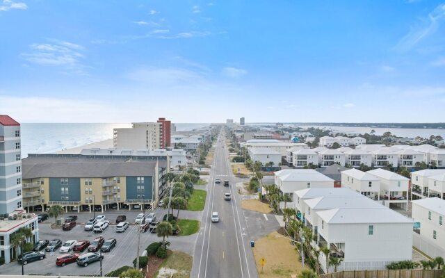Totally Beachin' at Pelican Place