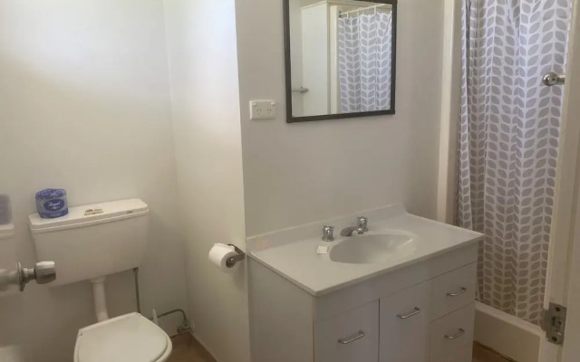 Tin Can Bay Budget Accommodation - Hostel