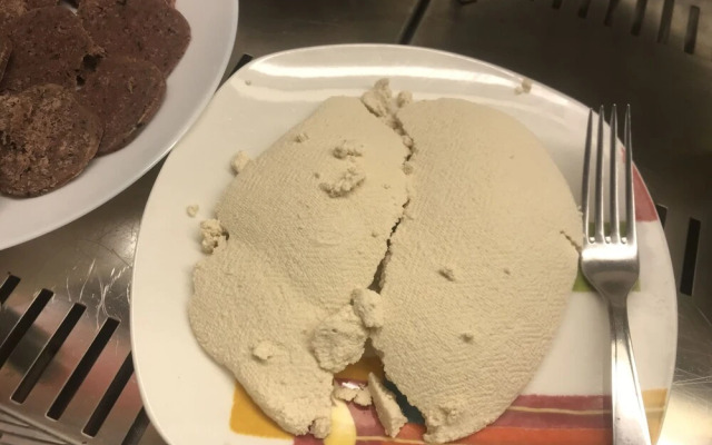 Meublè Adriana Vegan