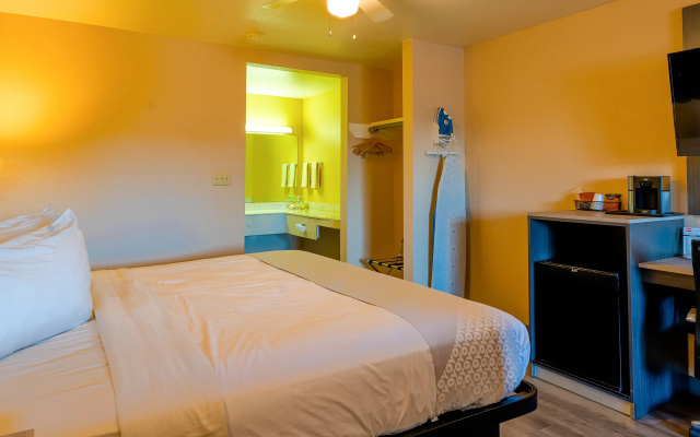 OYO Hotel Yoakum West