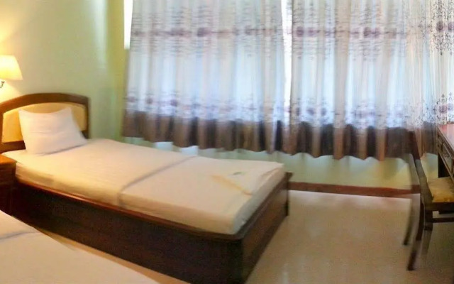 New Beach Hotel