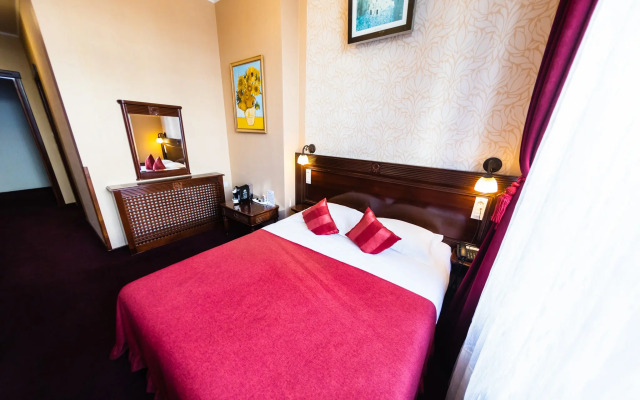 Hotel Daily Plaza