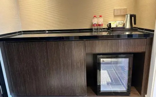 Jinjiang Metropolo Yancheng Wuyue Square Hotel