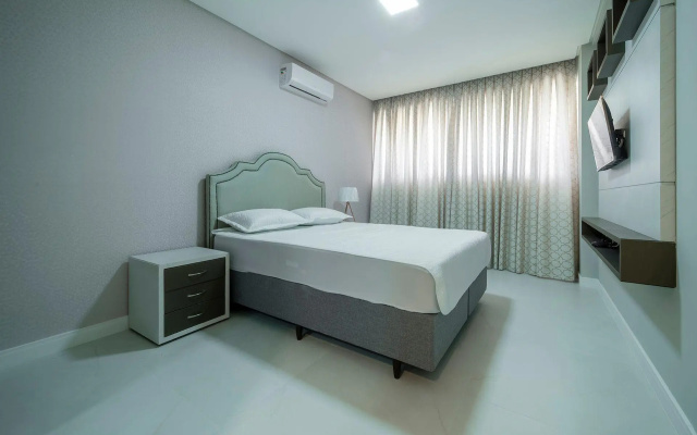Apartamento 3 Suítes C Jacuzzi Centro De Bombinhas