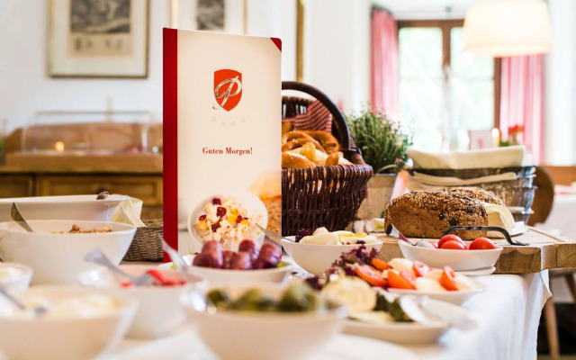 Schloss Prielau Hotel & Restaurants