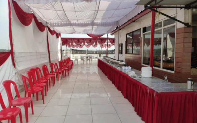 Vinayak Palace Hoshangabad