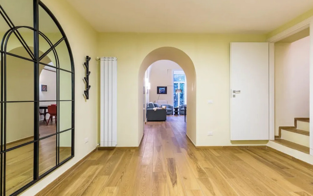Apartment in the Heart of Nightlife
