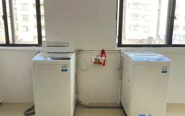 Hanglong Business Hotel (Dongguan Gaobu Guanxiang Fruit Market)