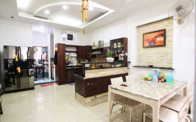 7S Nice House Hotel & Apartment near Airport