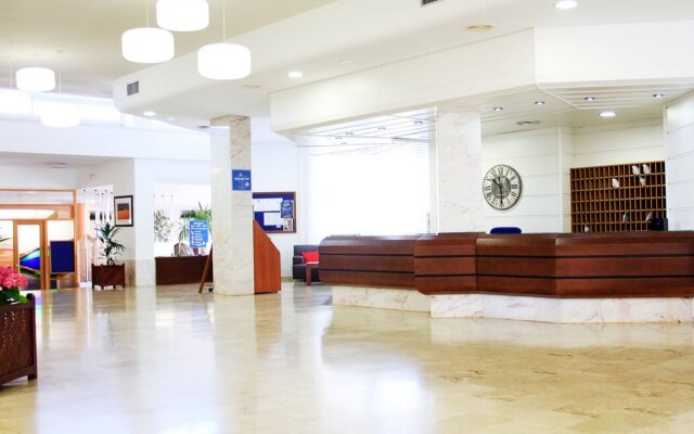 Parque Nereida Suites Hotel