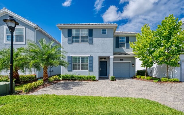 Stunning Home With Private Pool Near Disney