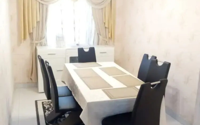 Center Comfy Suites