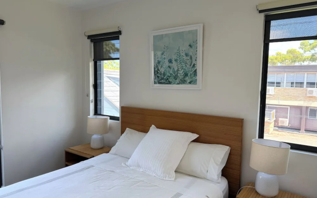 Manly 3 Bedroom Home - Upper Duplex – Guest Rooms – Sydney