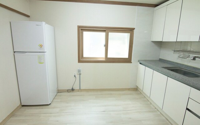 Stay House