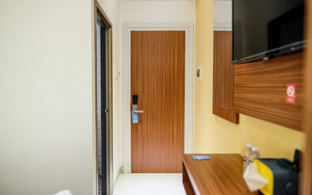 Sans Hotel Roxy Jakarta