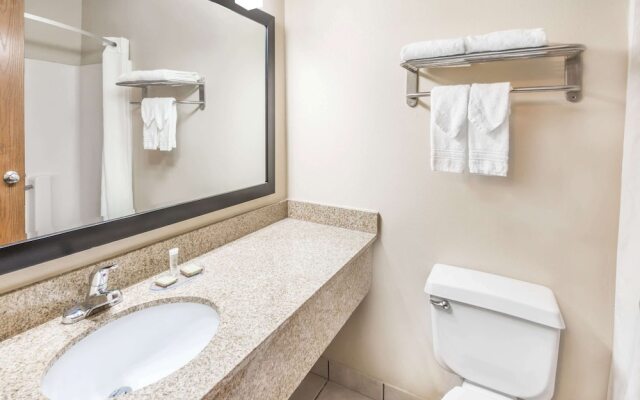 Super 8 by Wyndham Bloomington University Area