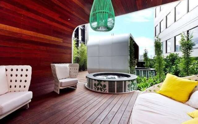 Elm Apartment