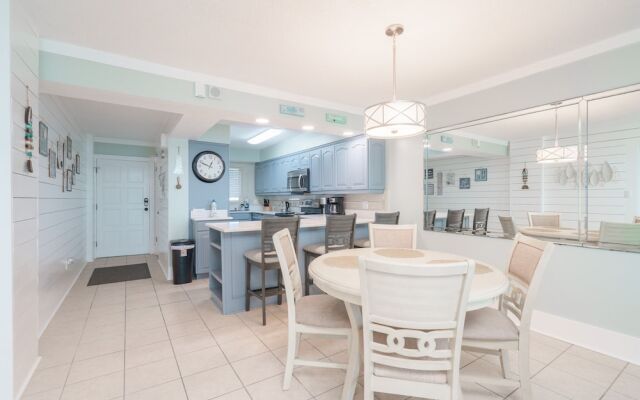 Sea La Vie Oceanfront Condo With Balcony