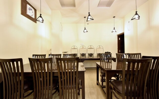 OYO 12770 Hotel Mirage Residency