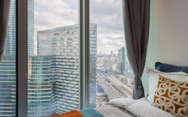 Full House (Фулл Хаус) в Башне ОКО Москва-Сити на 1-й Красногвардейском проезде