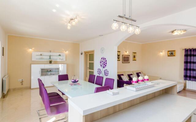 Villa in Gruda With Swimming Pool