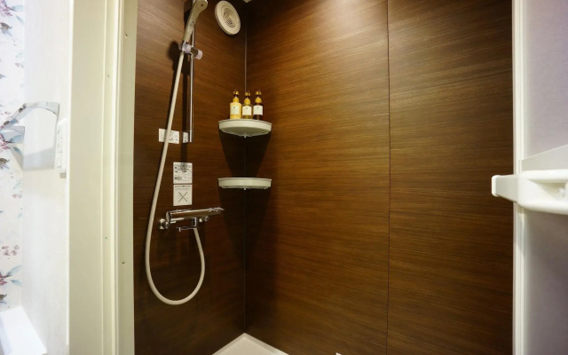 Rona Hotel