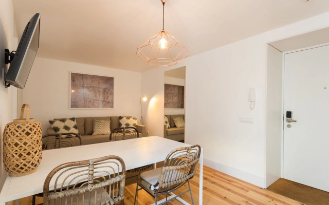 Chiado Studio and One-Bedroom Apartment - by LU Holidays