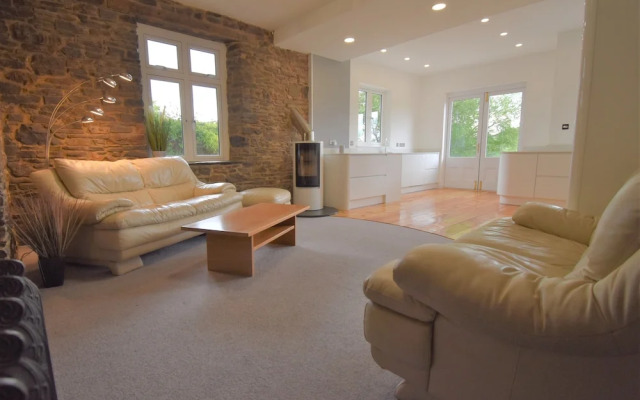 Stunning 6-bed House With Huge Garden on Dartmoor