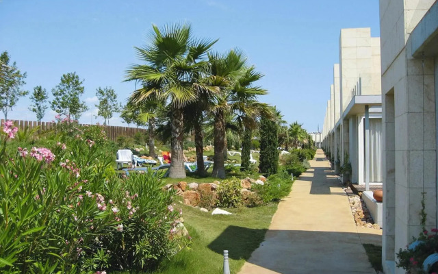 L'Escala Resort