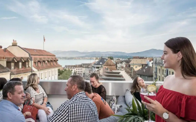 Base Nyon