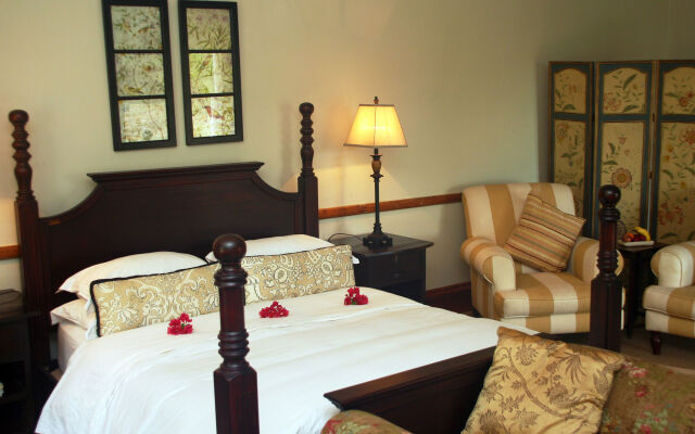 Leeuwenbosch Country House - Amakhala Game Reserve