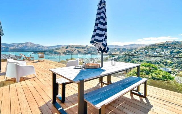 Akaroa Harbour View - Christchurch Holiday Homes