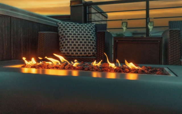 Luxe-tennessee Row-heart of Gulch-mins to Broadway