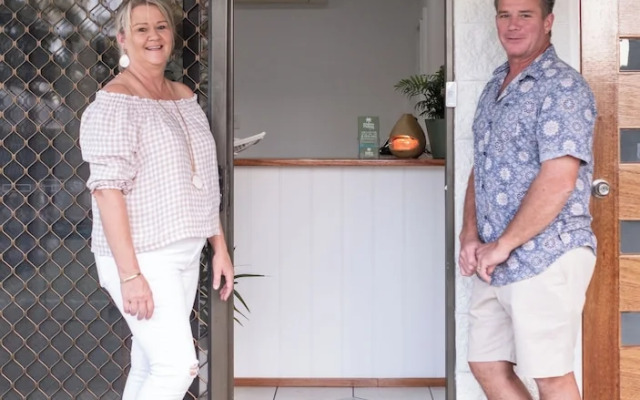 Kinka Palms Beachfront Apartments / Motel