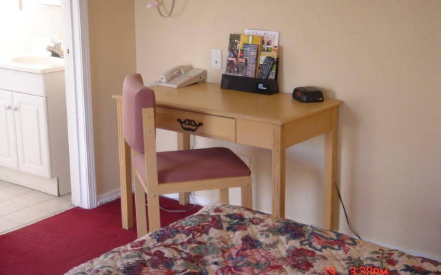 Tri Valley Inn & Suites