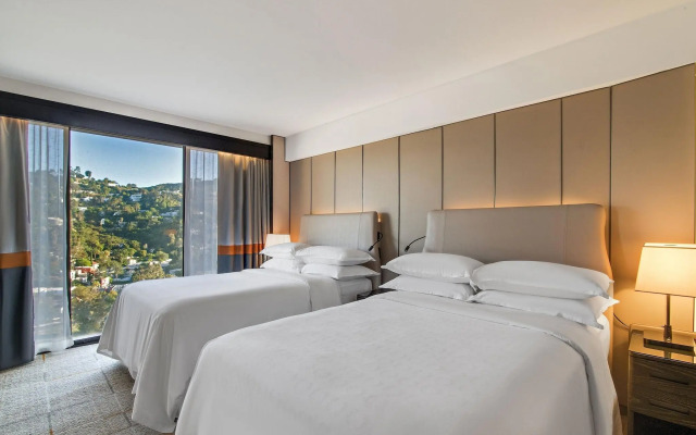 Sheraton Universal Hotel