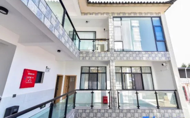 Erpan Qingfeng Inn (Erhai Branch, Dali)