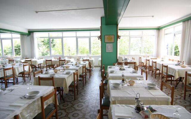 Hotel Cesare