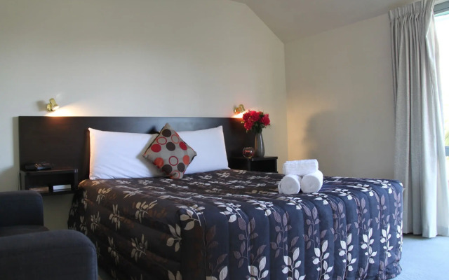 Alcala Motor Lodge