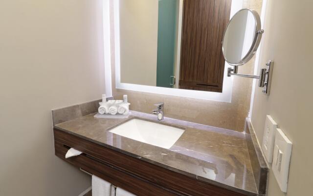 Holiday Inn Express & Suites Monterrey Valle by IHG