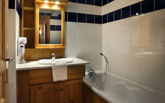 Résidence Les Arolles by Les Etincelles