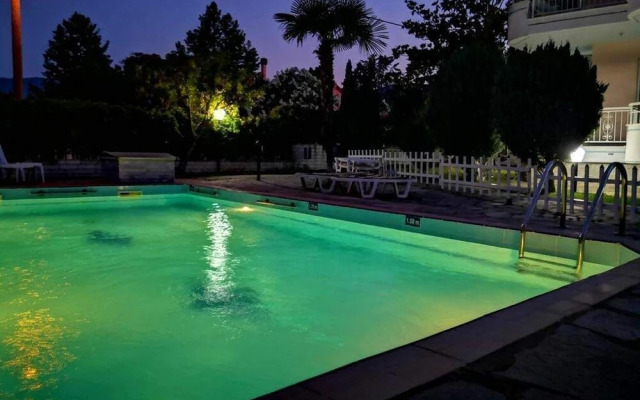 Villa Kolona