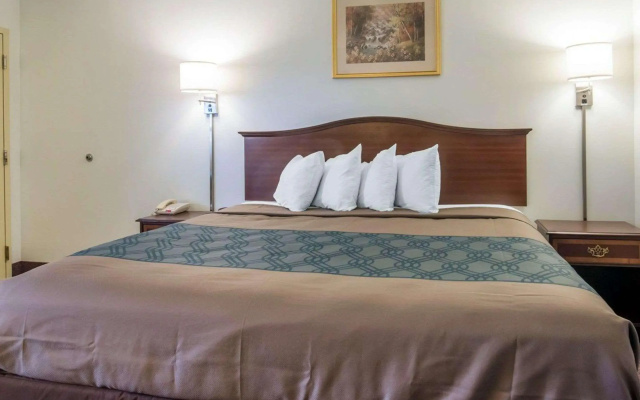 Econo Lodge Saint Albans