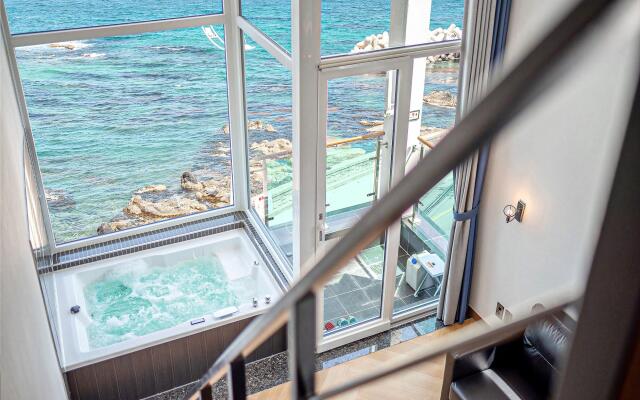 Gangneung Gugu Spa Pension