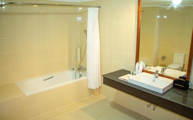 Pursat Riverside Hotel and Spa