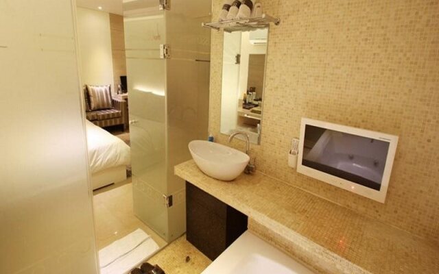 Lusso Hotel