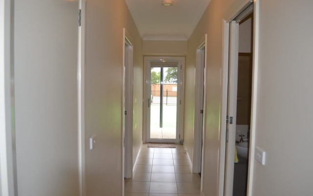 Waterview - 2 Doc Crt