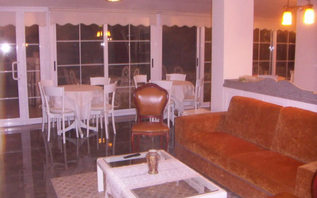 Melaike Otel