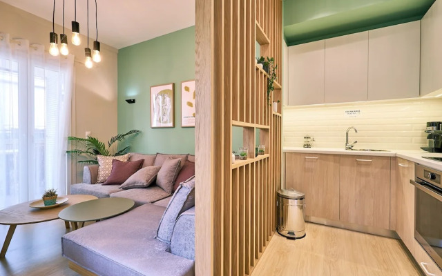 Olympic Spirit Apt in N. Kosmos