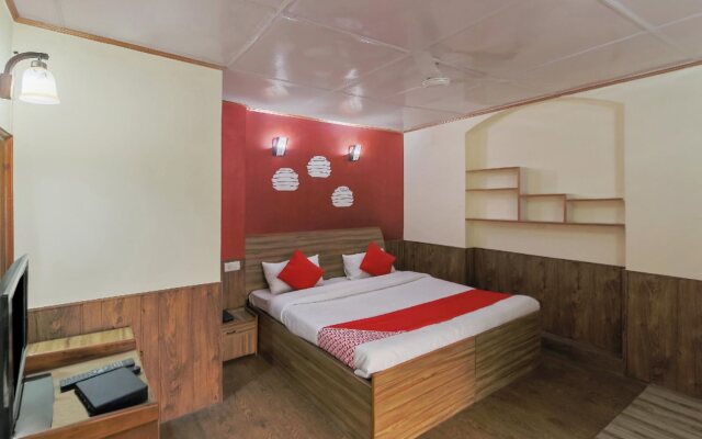 Hotel R Maidens by OYO Rooms